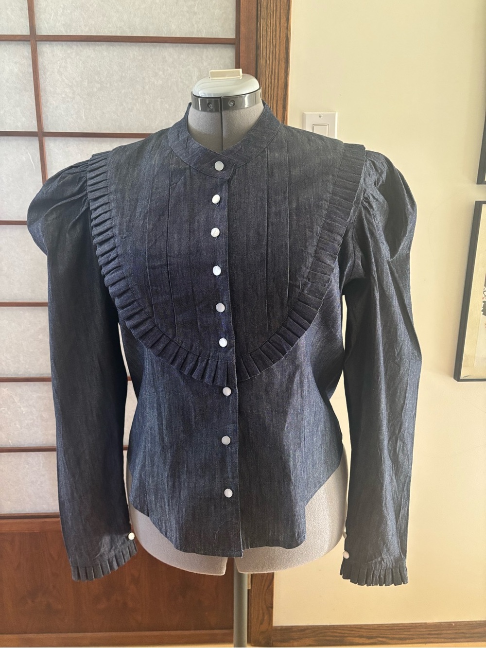 Like new Batsheva Lee Blouse labled size US 16 fits US 12/14